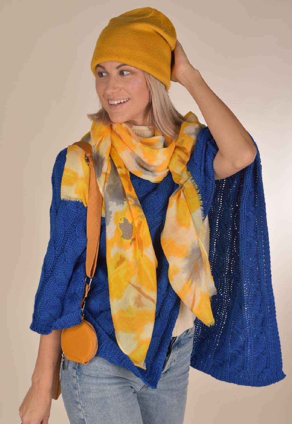 Stylebreaker Strick Poncho mit Zopfmuster Schlussverkauf
